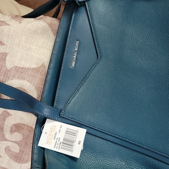 Brand Nwt Beautiful MK Tote - Picture 2 of 2